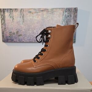 Chic Tan Combat Boots with Black Soles